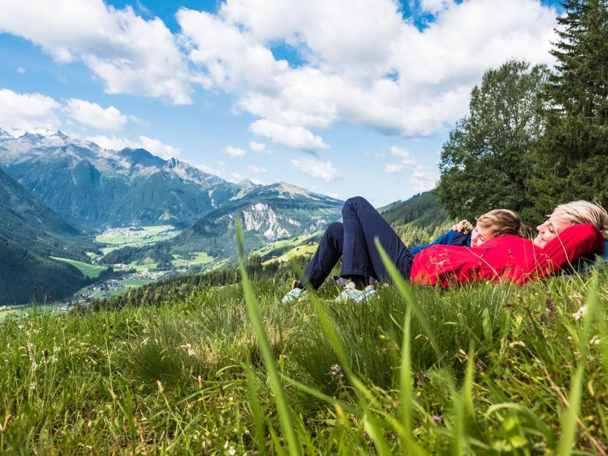 B-home, * Bramberg am Wildkogel
